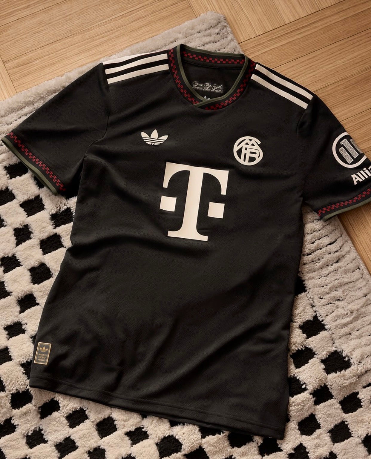 Bayern Munich 2025/26 Home & Away Jersey