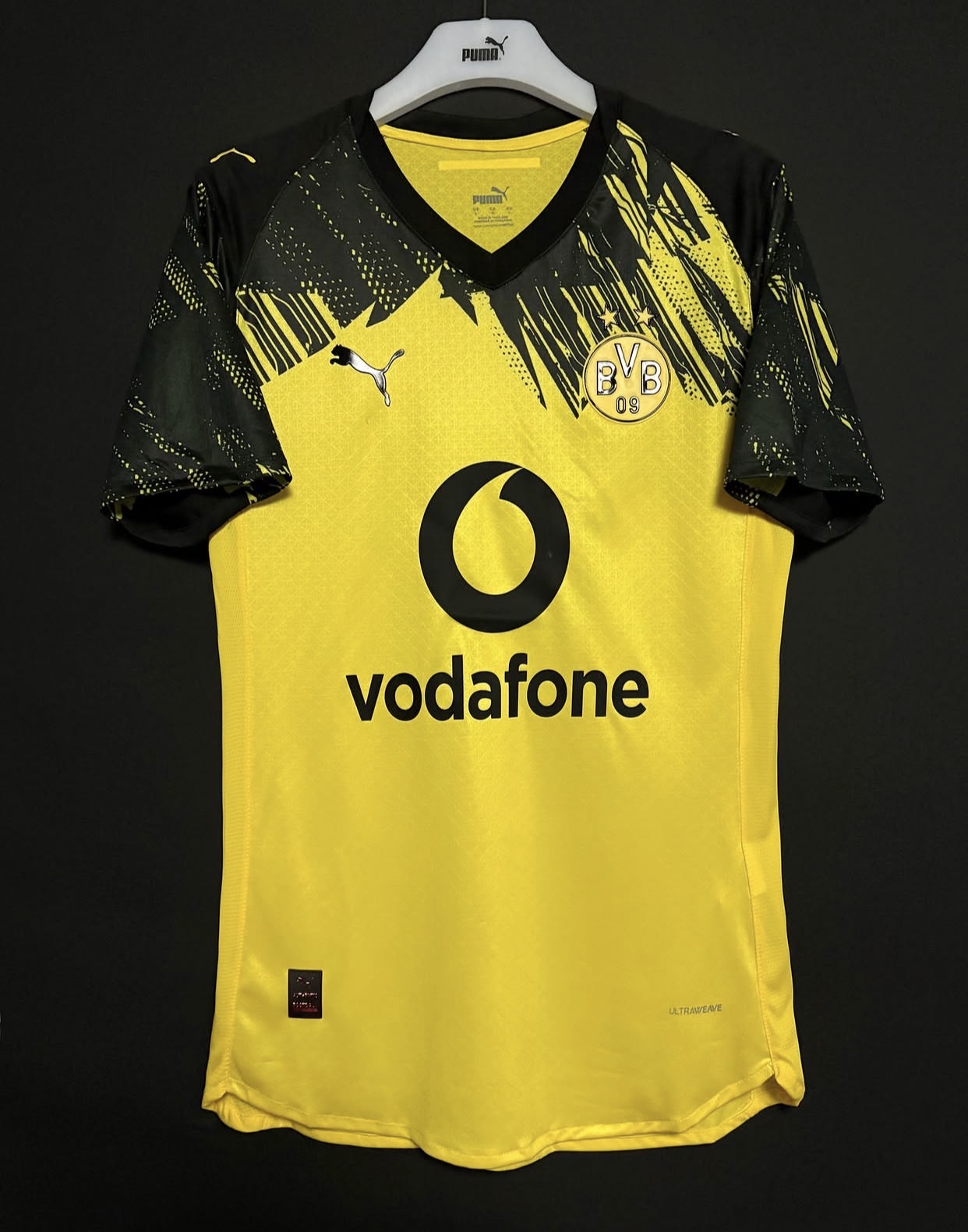 Borussia Dortmund 2025/26 Home & Away Jersey