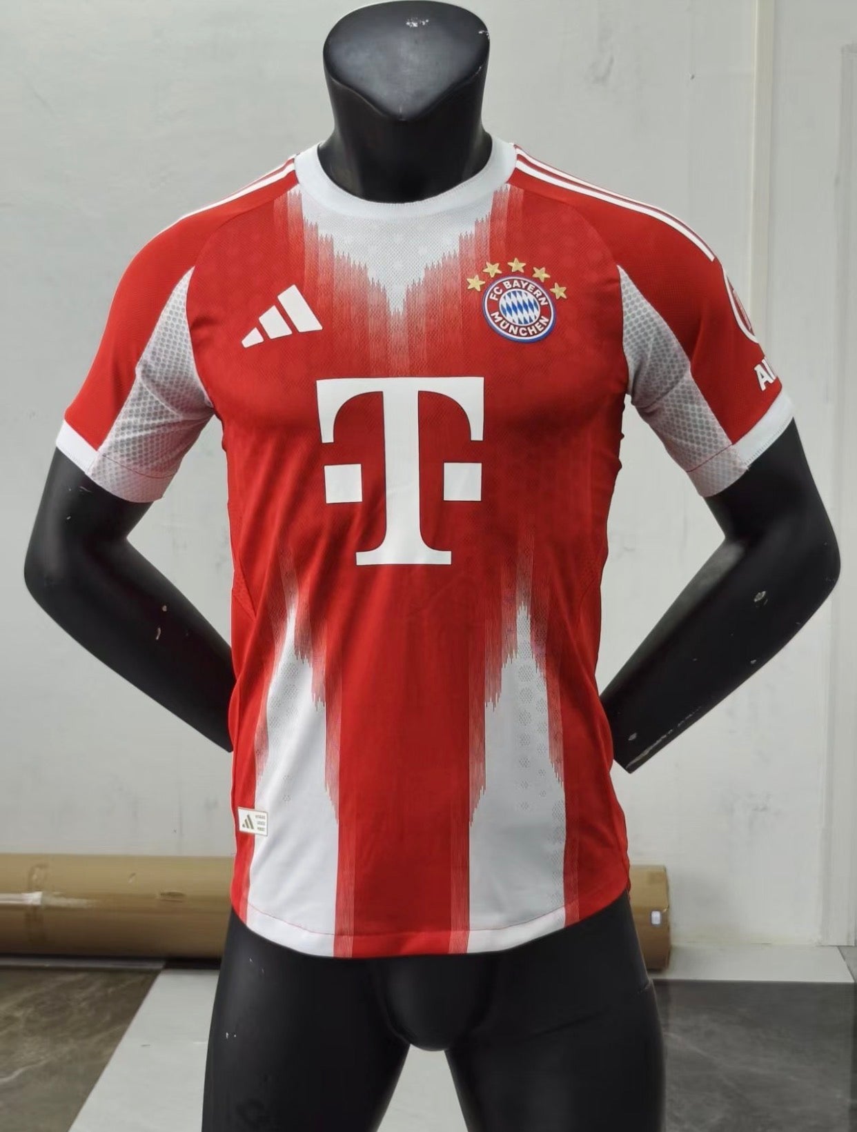 Bayern Munich 2025/26 Home & Away Jersey
